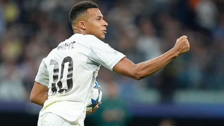 Kylian Mbappé Reaches 400 Goals: A New 21st-Century Football Record